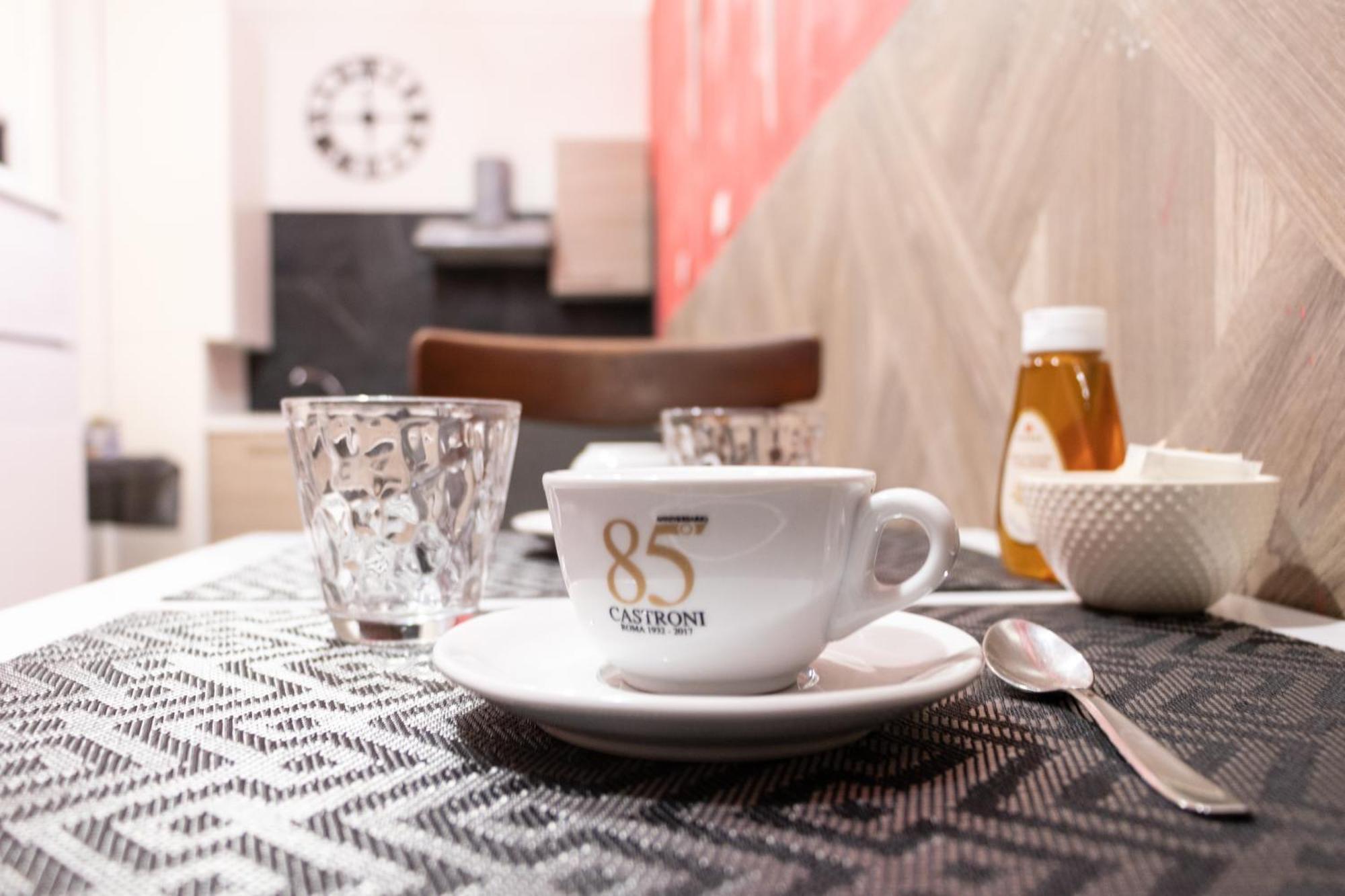 Domus Castroni Scipioni Acomodação com café da manhã Roma Exterior foto